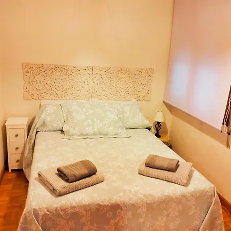 Apartamento Centro Con Garaje Y Gran Terraza Amueblada *